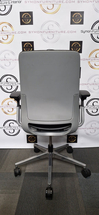 STEELCASE AMIA / FULLY ADJUSTABLE / REFURBISHED