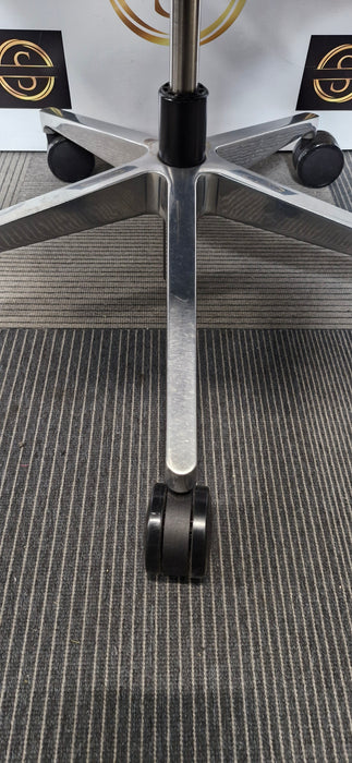 STEELCASE AMIA / FULLY ADJUSTABLE / REFURBISHED