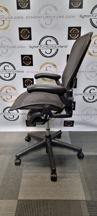 Herman Miller Aeron Size C / FULL SPEC / PostureFit / Refurbished