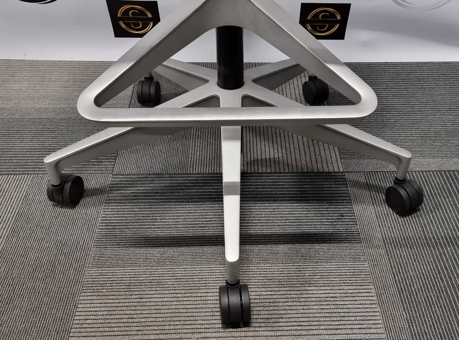 Herman miller setu refurbished Clearance