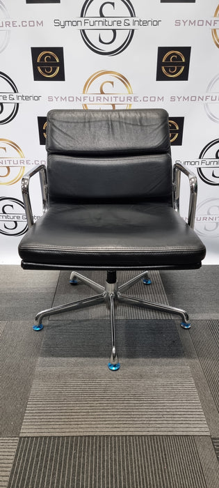 Eames by ICF EA208 Soft Pad / Black Leather
