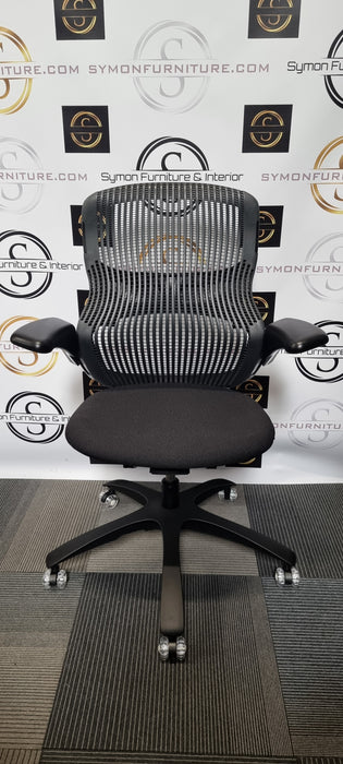 Knoll Generation Chair / REFURBISHED