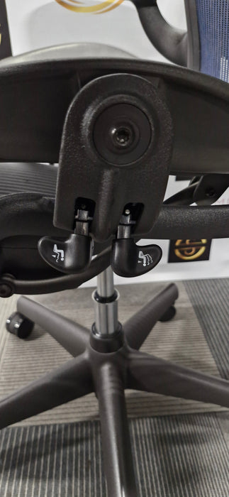 Herman Miller Aeron / Size B / Lumbar Support / Blue / Refurbished