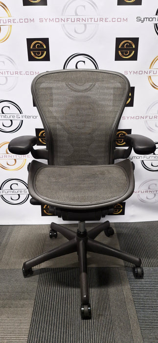 Herman Miller Aeron / Size B / Posture Fit / Tuxedo / Refurbished