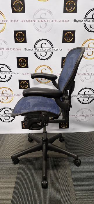 Herman Miller Aeron / Size B / FULL SPEC / Posture Fit / Blue / Refurbished