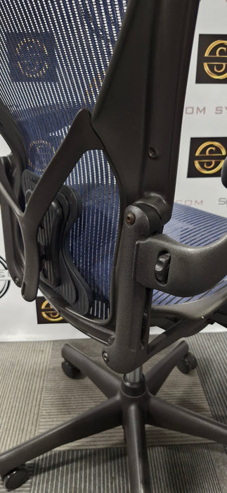 Herman Miller Aeron / Size B / FULL SPEC / Posture Fit / Blue / Refurbished