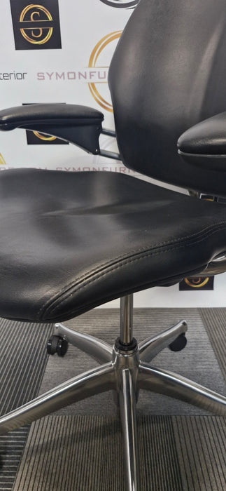 Humanscale Freedom Headrest / Black Leather / Chrome frame