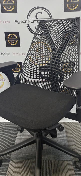 HERMAN MILLER SAYL CHAIR / 4D ARMS / LUMBAR SUPPORT / REFURBISHED
