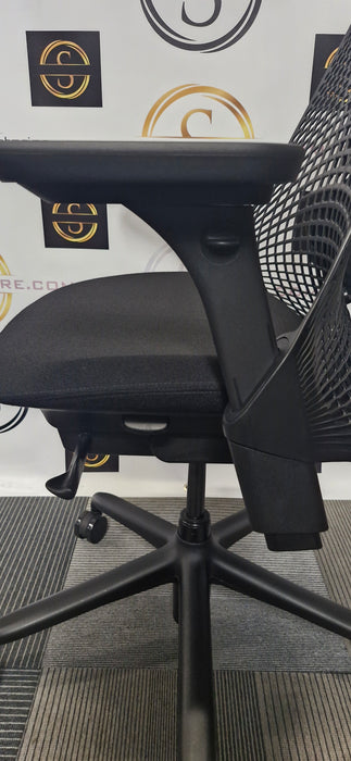 HERMAN MILLER SAYL CHAIR / 4D ARMS / LUMBAR SUPPORT / REFURBISHED