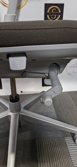 HAWORTH FERM / 4D ARMS / FULL SPEC