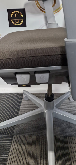 HAWORTH FERM / 4D ARMS / FULL SPEC