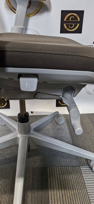 HAWORTH FERM / 4D ARMS / FULL SPEC