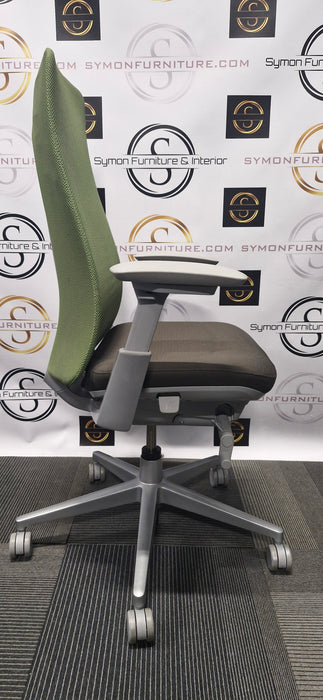 HAWORTH FERM / 4D ARMS / FULL SPEC