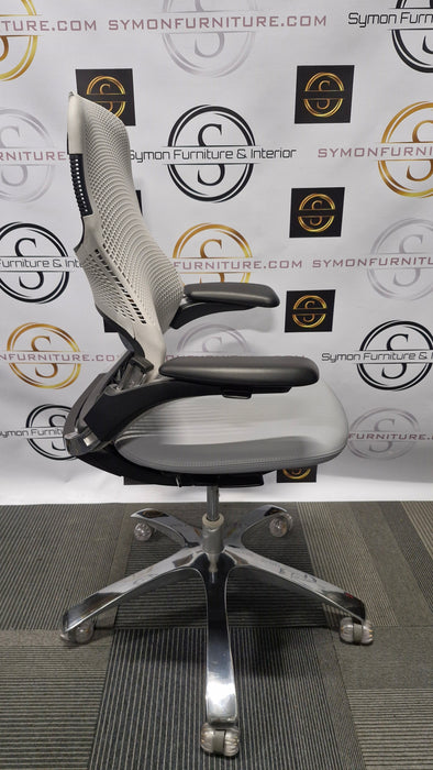 Knoll Generation / 4d arms / Leather /  Full Spec