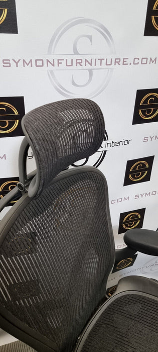 Herman Miller Aeron Size C / FULL SPEC / PostureFit / Headrest / Refurbished