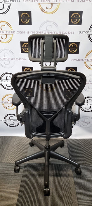 Herman Miller Aeron Size C / FULL SPEC / PostureFit / Headrest / Refurbished