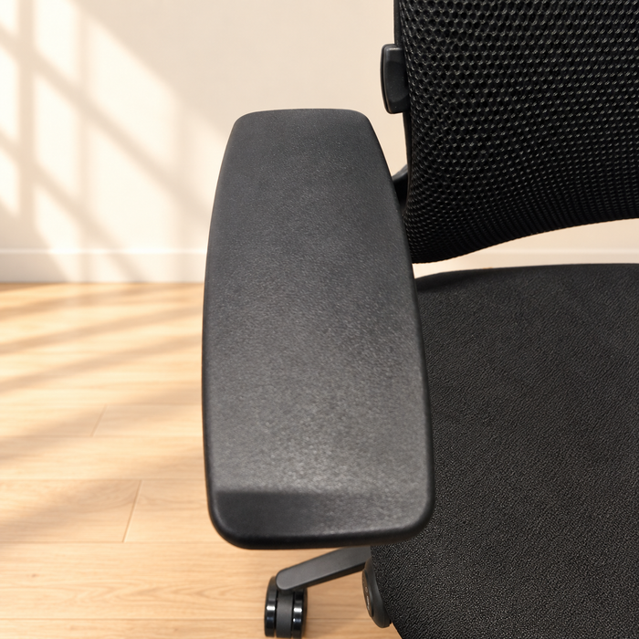 Steelcase Leap V2 / 4D Amrs / FULL SPEC / Refurbished – Gallery photo 3